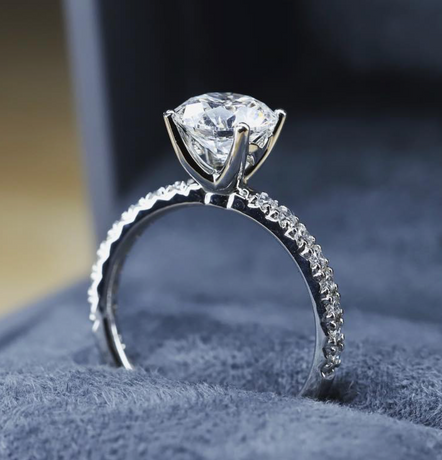 Do couples buy Engagement Rings together