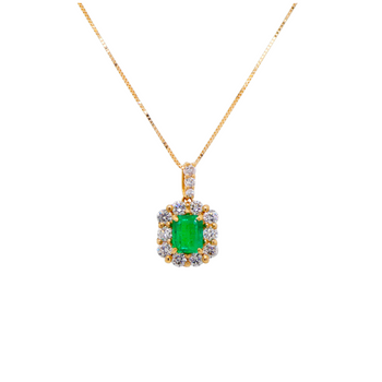 18ct Yellow Gold Emerald Cluster Pendant Necklace